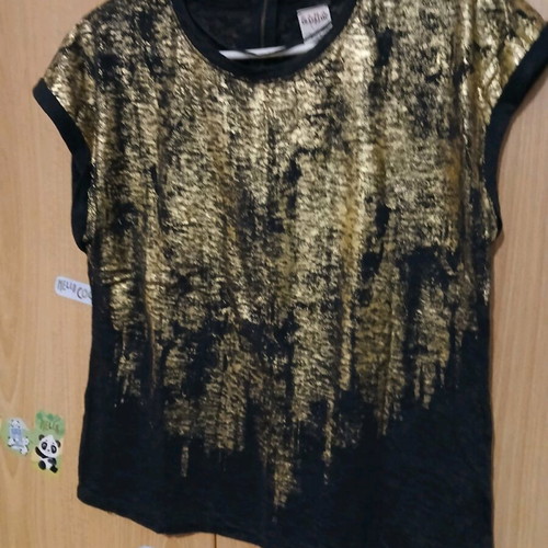 Zara blouse black and gold like new with back zipper size M