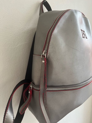 Pierro leather bag used, gray backpack