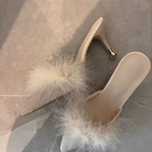 Bridal shoes new, feathered