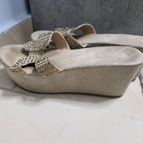 Migato platform sandals used size 39