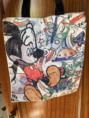 Fabric shoulder bag used with Mickey design, white