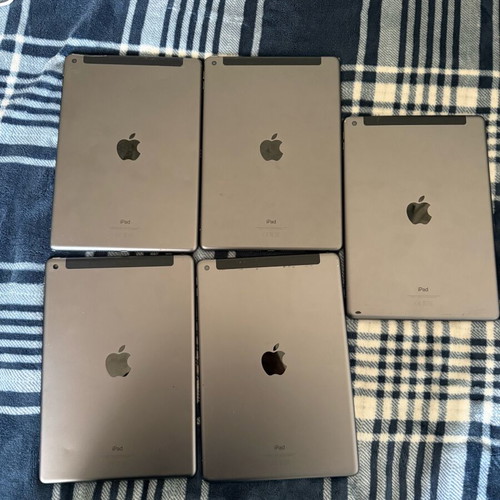 iPad 8th used for parts, pack of 5 pieces