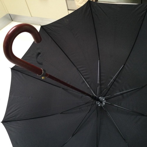 Men's automatic umbrella used with wooden handle, black