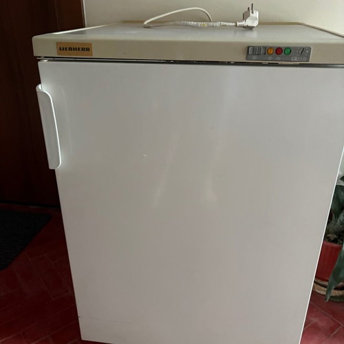 Liebherr refrigerator and freezer used, 1987, 147x60x60 cm and 85x60x60 cm
