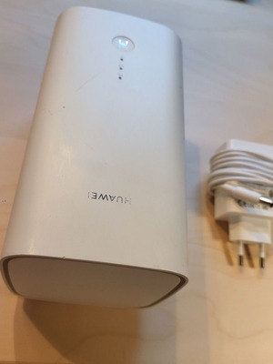 Huawei 5G CPE Pro 2 H122-373 5G Wi-Fi 6 router