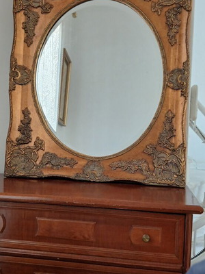 Wall mirror 0.66 x 0.76 m
