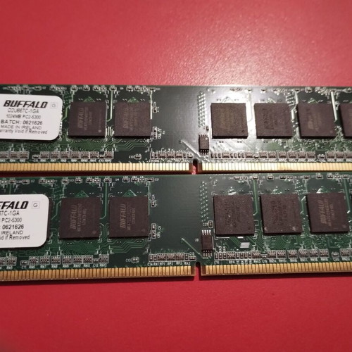 Μητρική ASUS P5VD2-VM μεταχειρισμένη με επεξεργαστή Intel Pentium 4 και μνήμες DDR2