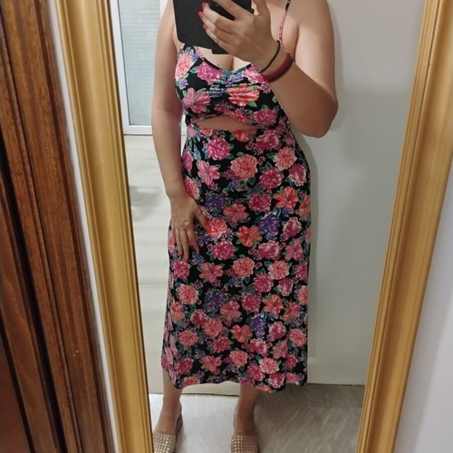 Pink Woman dress large size like new with small cutout below bust