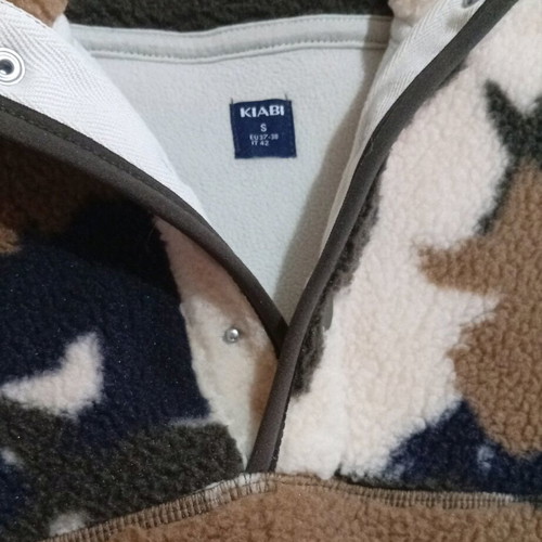 Kiabi furry winter jacket like new, multicolor