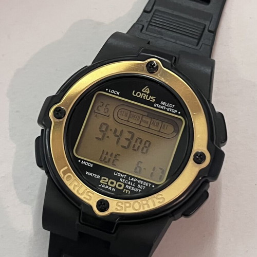 Lorus digital watch 45mm like new, gold color