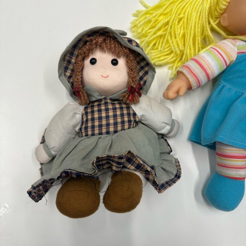 Dolls like new, set of 2 with basket
