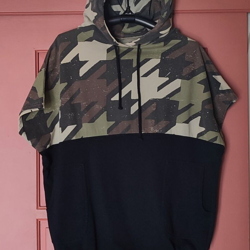 Tshirt oversized London ink hoodie used, camo bicolor design, size M-L