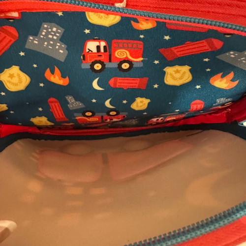 School toddler backpack used with wheels and handle by Moustakas