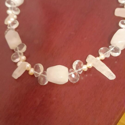 Necklace 60cm with freshwater pearls and opalites like new