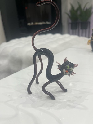 Glass cat miniature like new, handmade with details