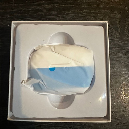 Y113 TWS Mini Wireless Earbuds new with charging case