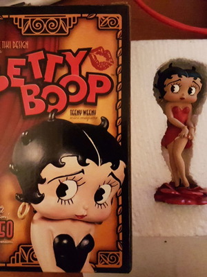 Betty Boop Electric Tiki collectible figure new