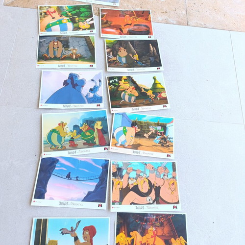 Astérix et les Vikings Cinema-Used Lobby Card Set of 13