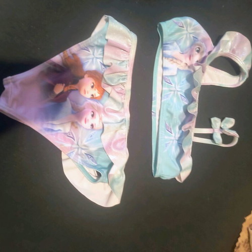 Frozen bikini swimsuit like new for 3-4 years old, multicolor