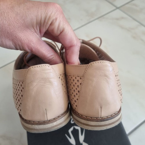 Mourtzi leather women's Oxford shoes used, size 41, beige