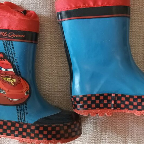 McQueen Rain Boots Size 22 Like New Kids