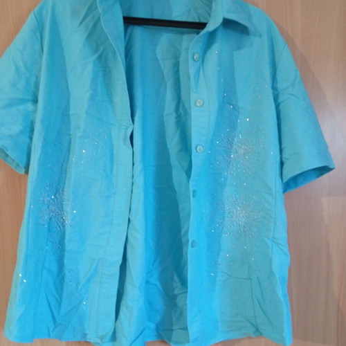 Shirts and pants elastic with rhinestones, like new