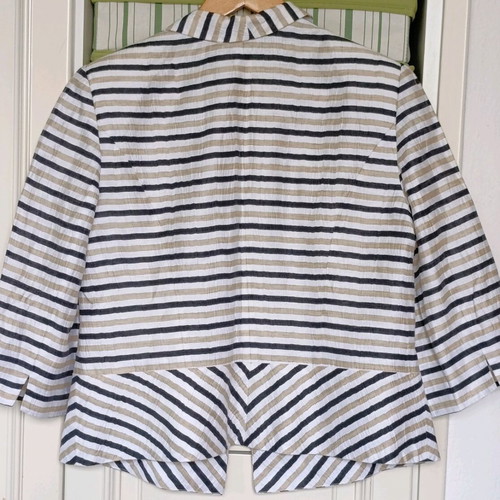 Lucifair women's striped short jacket with 3/4 sleeves and lace collar used