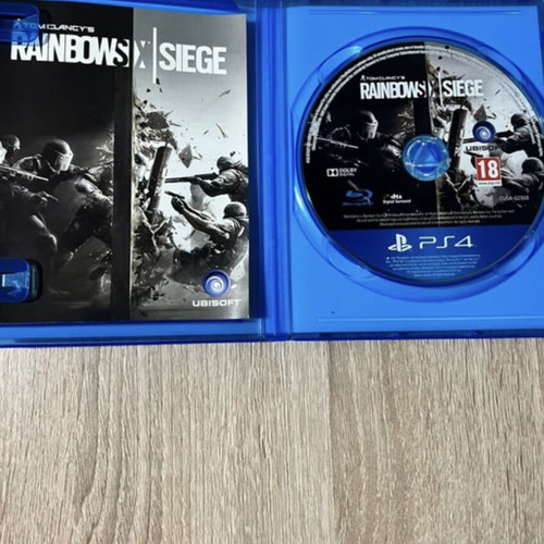 Rainbow Six Siege PS4 near mint condition