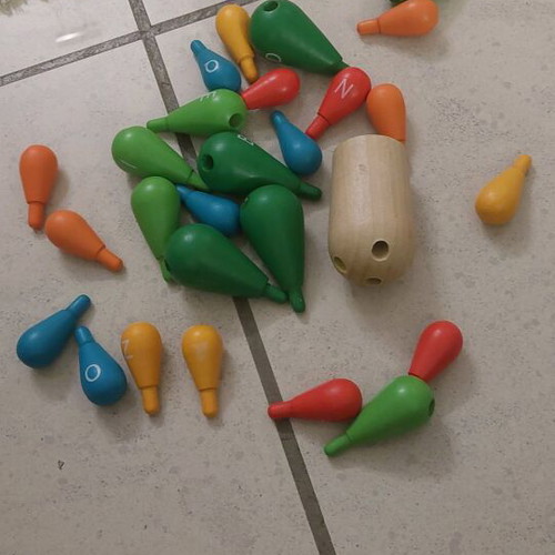 Montessori game 3+ like new, 28 pieces
