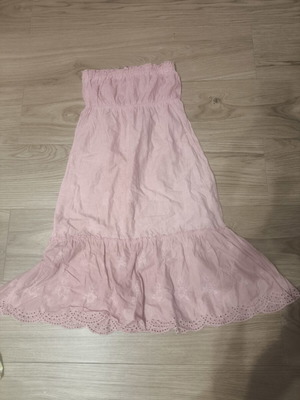 Μεγάλο strapless φόρεμα Motel σαν καινούργιο, ροζ, βαμβάκι, δαντέλα