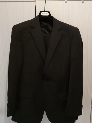 Bizzaro men's suit like new, black