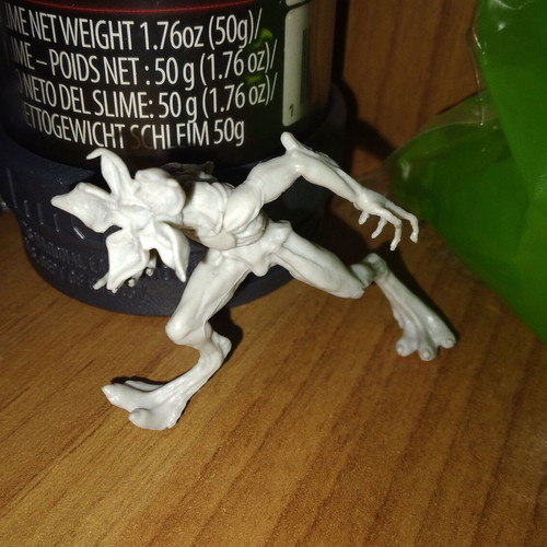 Stranger Things Demogorgon Slime Mini Figure new