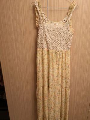 Maxi dress one size yellow used with lace and outer lining