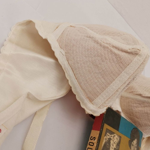 1960s bra used, white