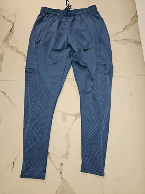 Παιδικό παντελόνι Nike Dri-Fit, μέγεθος S, ελάχιστα χρησιμοποιημένο