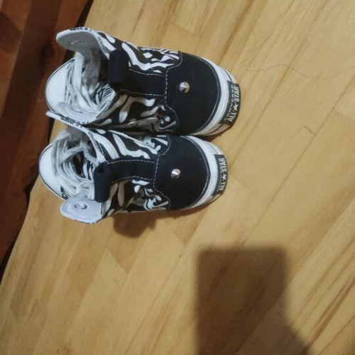 Converse Chuck Taylor All Star sneakers like new, black and white zebra design, size 39.5