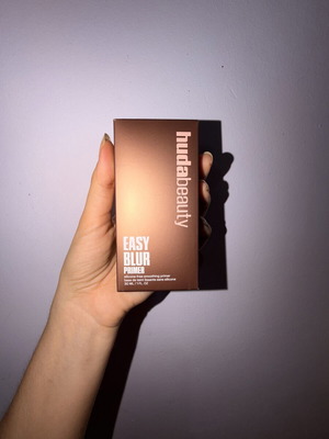 Huda Beauty Easy Blur Primer, απόχρωση bronze fudge