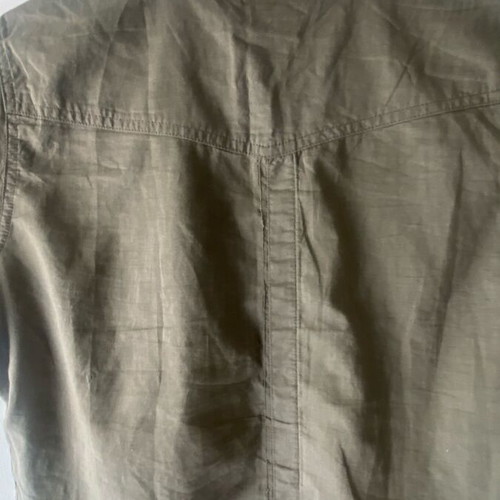 Levi’s women’s shirt M khaki thin fabric like new