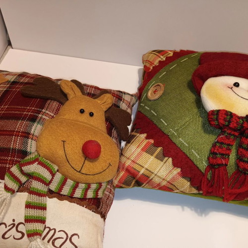 Christmas decorative pillows set of 2 used, festive designs