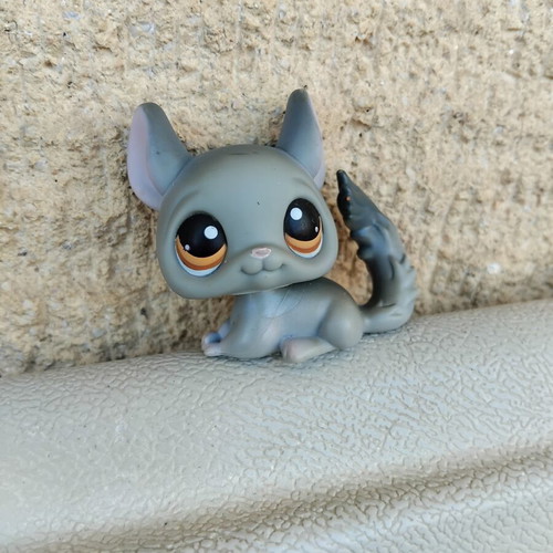 Littlest Pet Shop Hasbro figure like new
