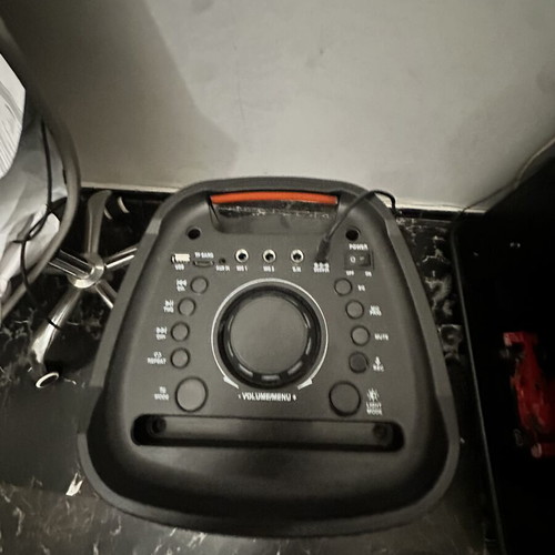 Crystal Audio PRT-14 speaker like new, powerful for up to 15 people