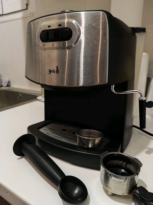 Arieli espresso coffee maker used with double dose option and dose meter