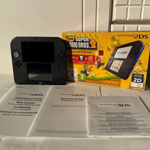 Nintendo 2DS like new, complete in box, blue
