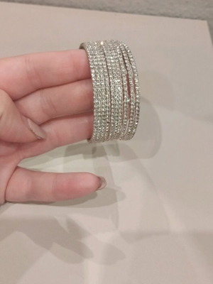 Silver bracelet with zircon stones like new