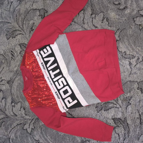 Girls' sweatshirt with sequins