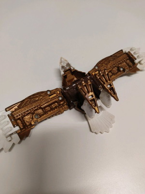 Beast Wars eagle used, good condition missing weapons