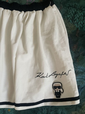 Karl Lagerfeld skirt white, like new, size M