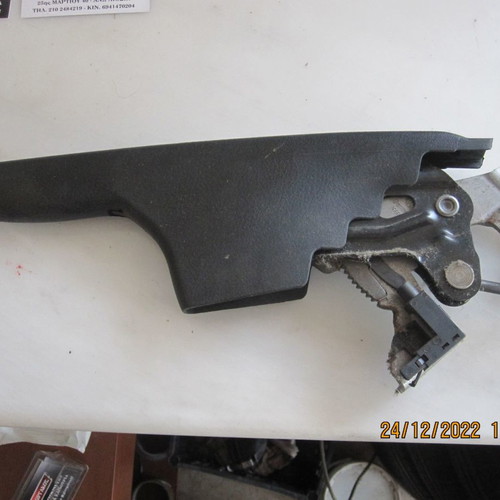 Handbrake lever for VW Golf 4 '98-'04 used in excellent condition