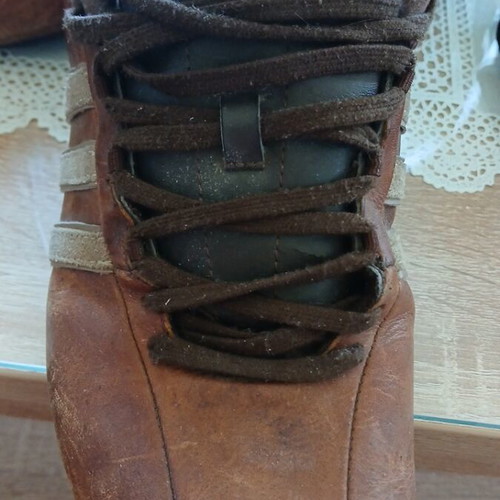Adidas vintage brown sneakers used, authentic, size 42