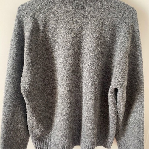 H&M sweater with collar like new, gray, size small